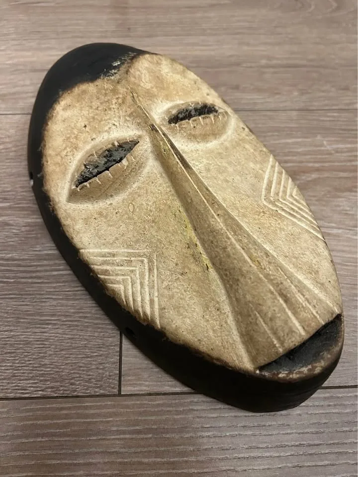 Vuvi Mask Gabon – Hand-Carved Tribal Art #Cleanout image indicator(2)