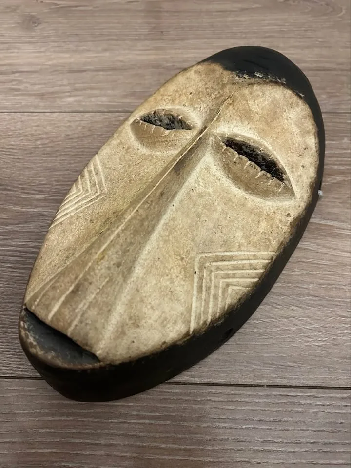 Vuvi Mask Gabon – Hand-Carved Tribal Art #Cleanout image indicator(3)