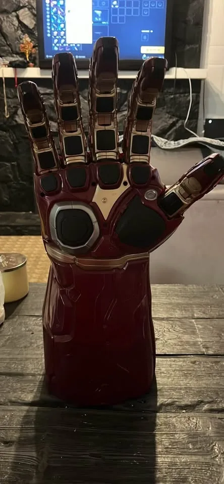 Marvel Legends Endgame Power Gauntlet Articulated Fist image indicator(2)