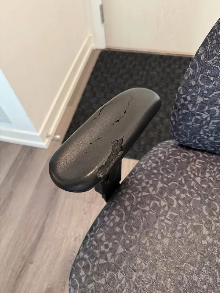 Adjustable Office Chair (Black) image indicator(8)