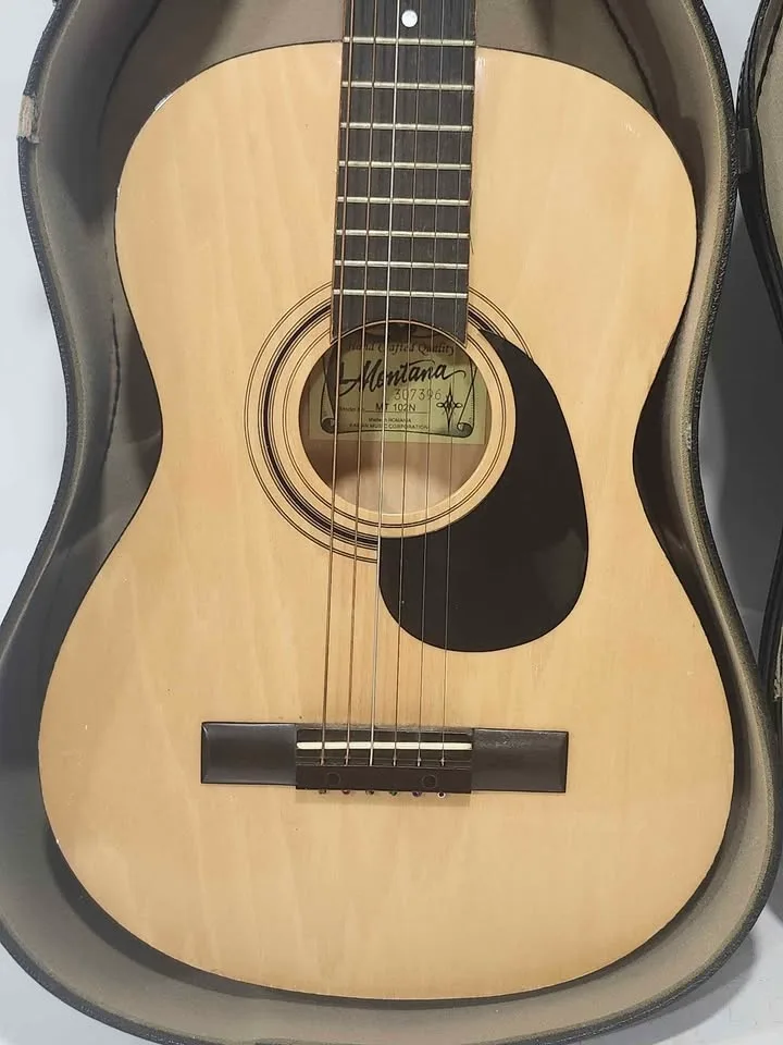 Montana MT102N classical acoustic guitar & casse . a 3/4 size image indicator(2)