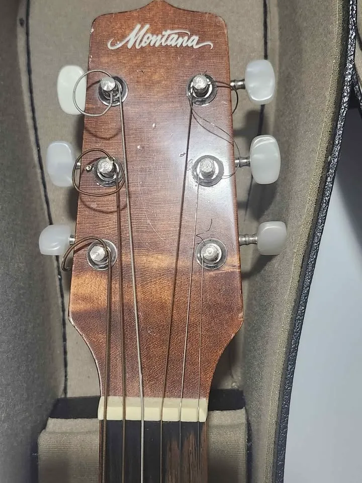 Montana MT102N classical acoustic guitar & casse . a 3/4 size image indicator(4)