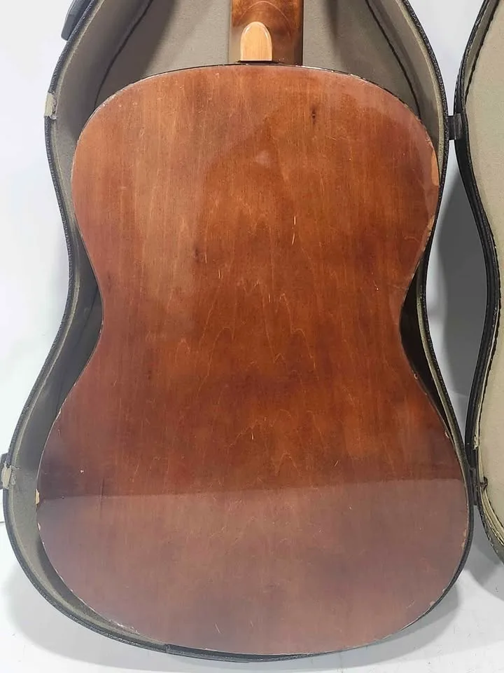 Montana MT102N classical acoustic guitar & casse . a 3/4 size image indicator(6)