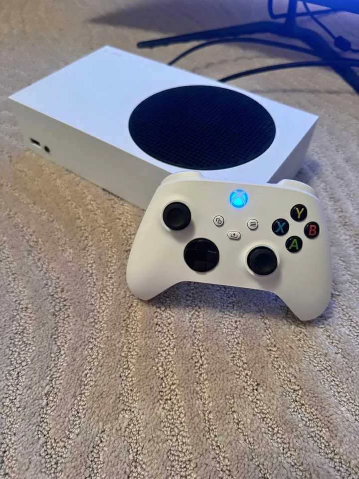 Xbox series s mint condition