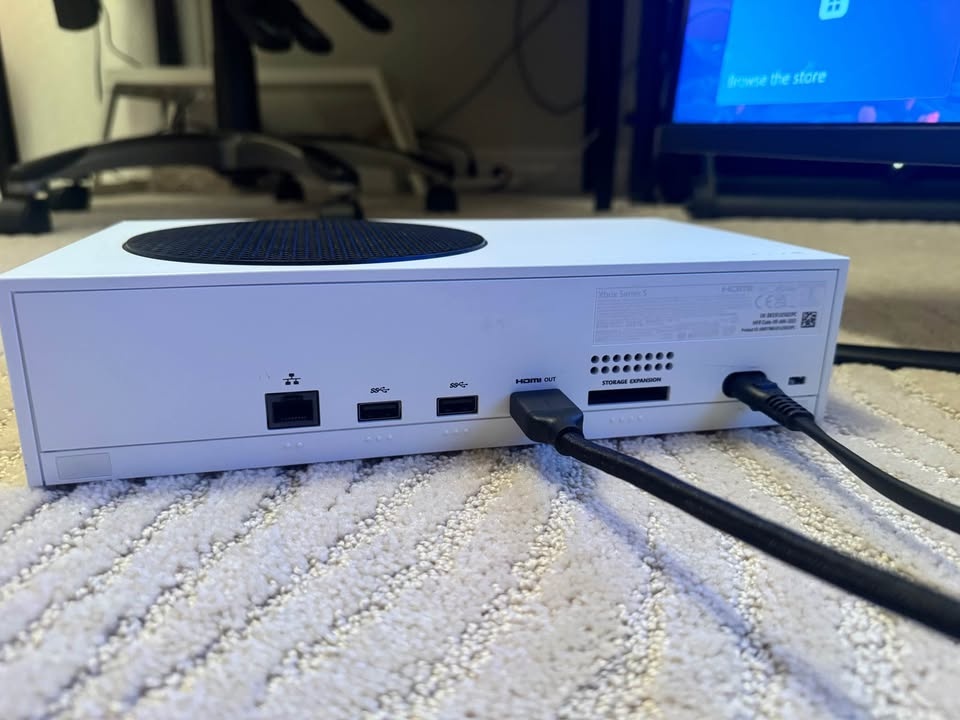 Xbox series s mint condition - photo 4
