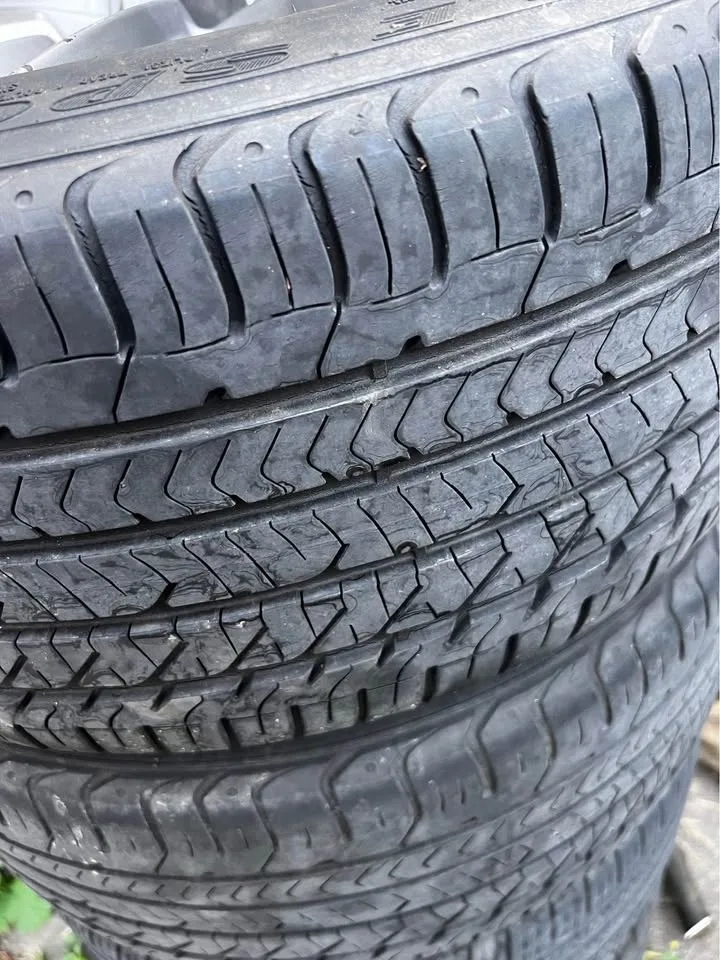 19 inch Rims with tires, 255/40/19new tires. 5x100 image indicator(4)