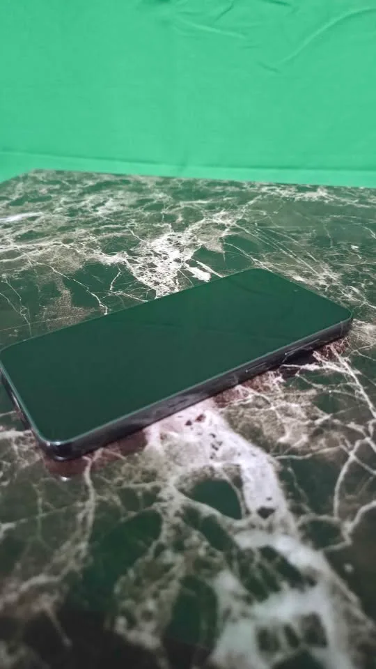 Samsung Galaxy S23 Phone + Otterbox Defender Case image indicator(3)