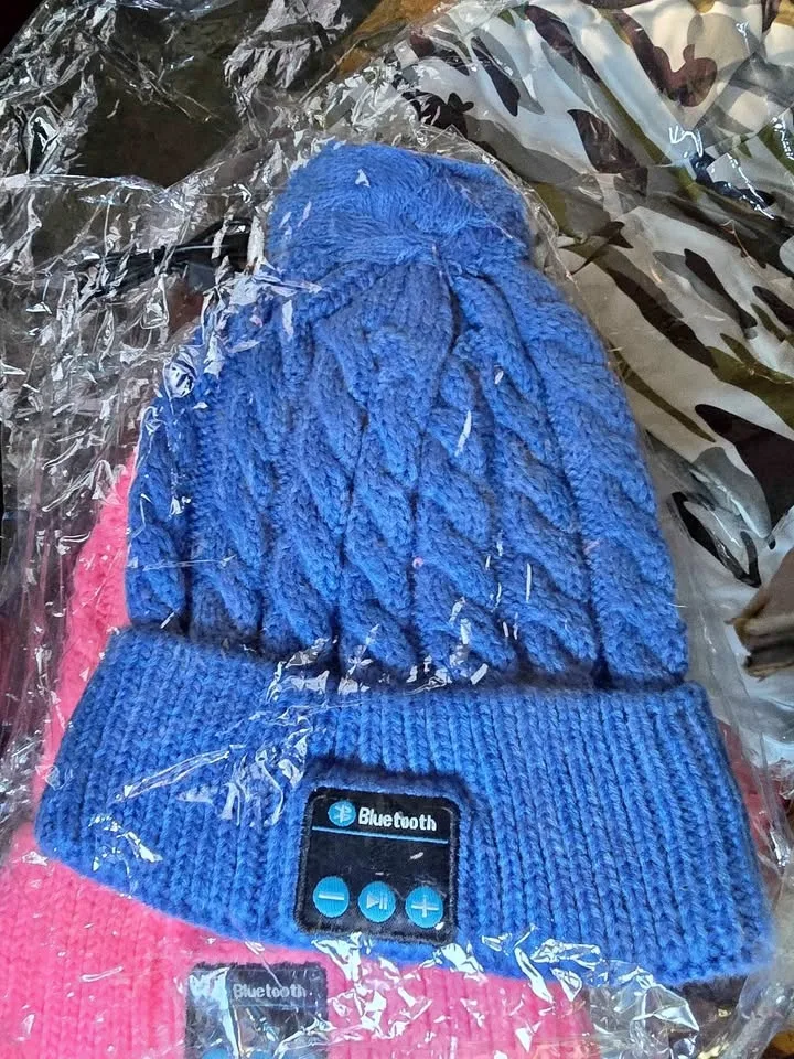 WHOLESALE ITEMS..BLUETOOTH HAT, INFANT OUTFITS, TABLETS, 400 IN