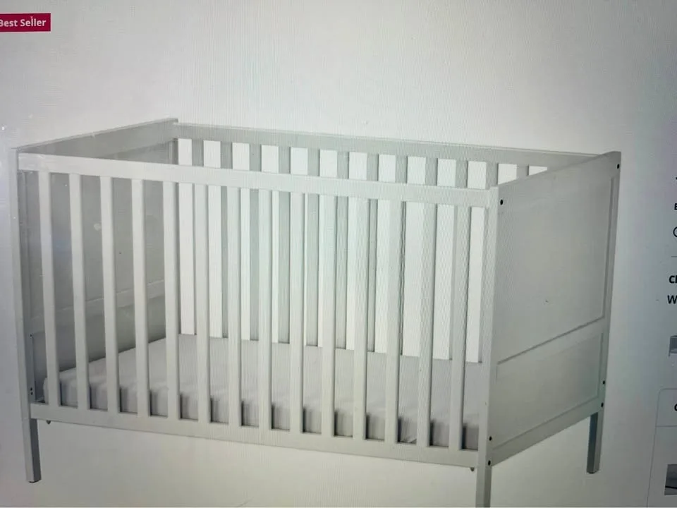 Crib for sale (mattress included)