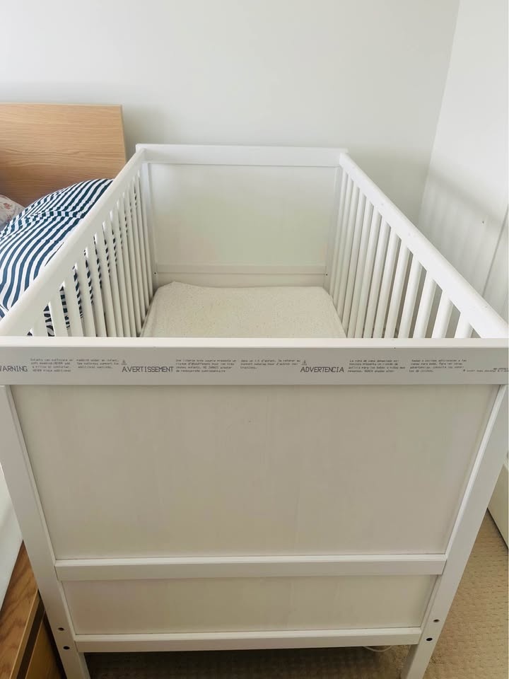 Crib for sale (mattress included) - photo 3
