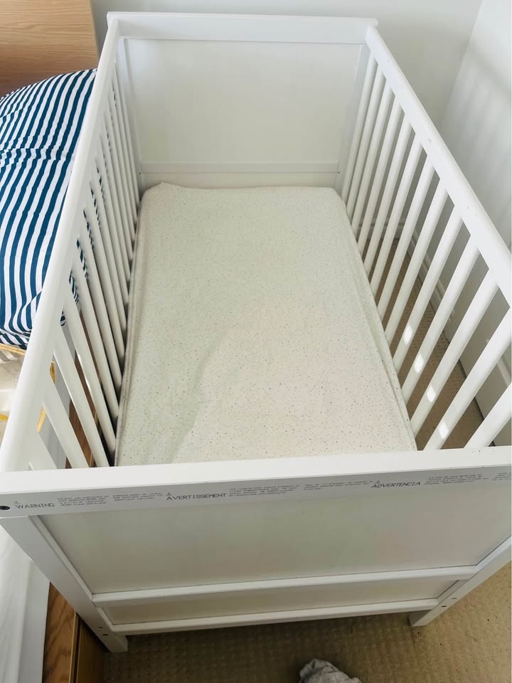 Crib for sale (mattress included) - photo 5