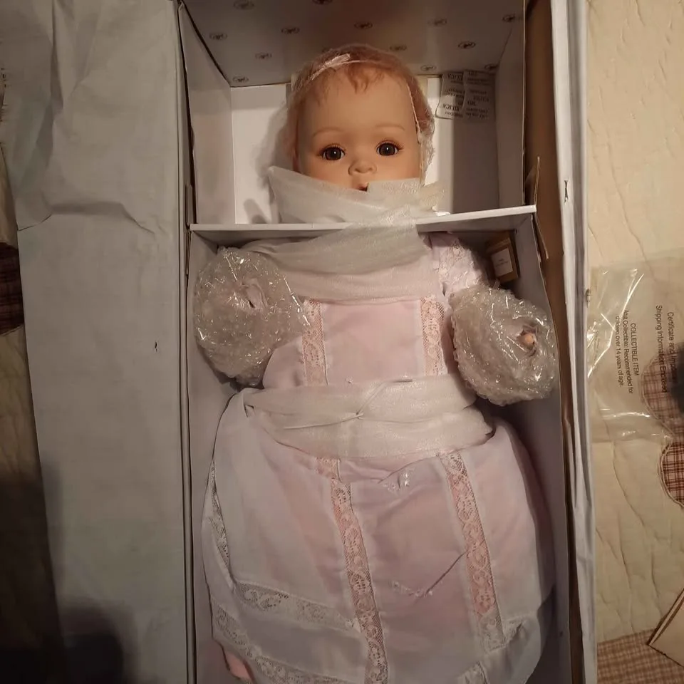 Princess Charlotte of Cambridge Porcelain Doll image indicator(3)