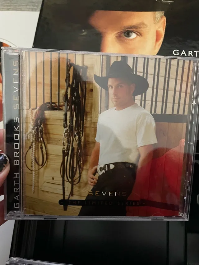 Garth Brooks Limited Edition image indicator(3)