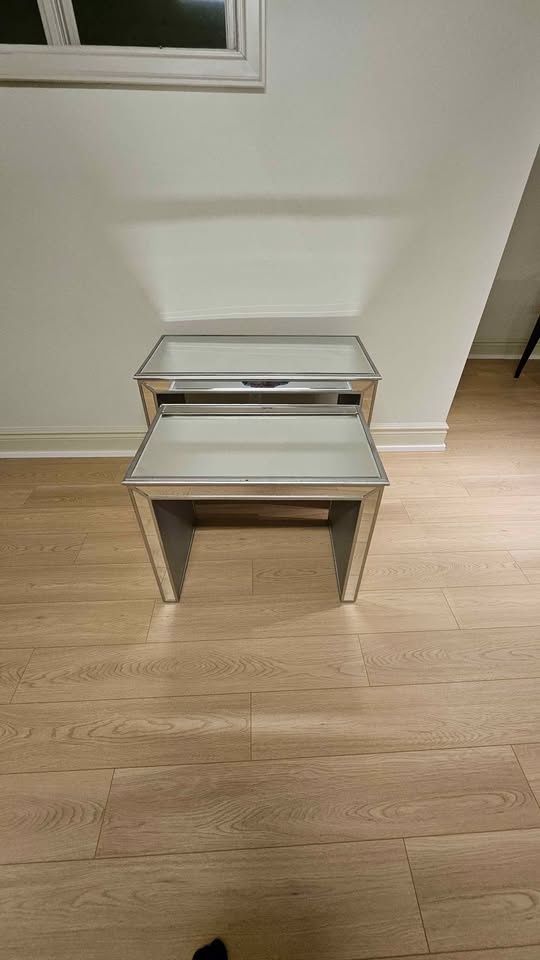 Mirrored Nesting Table - photo 3