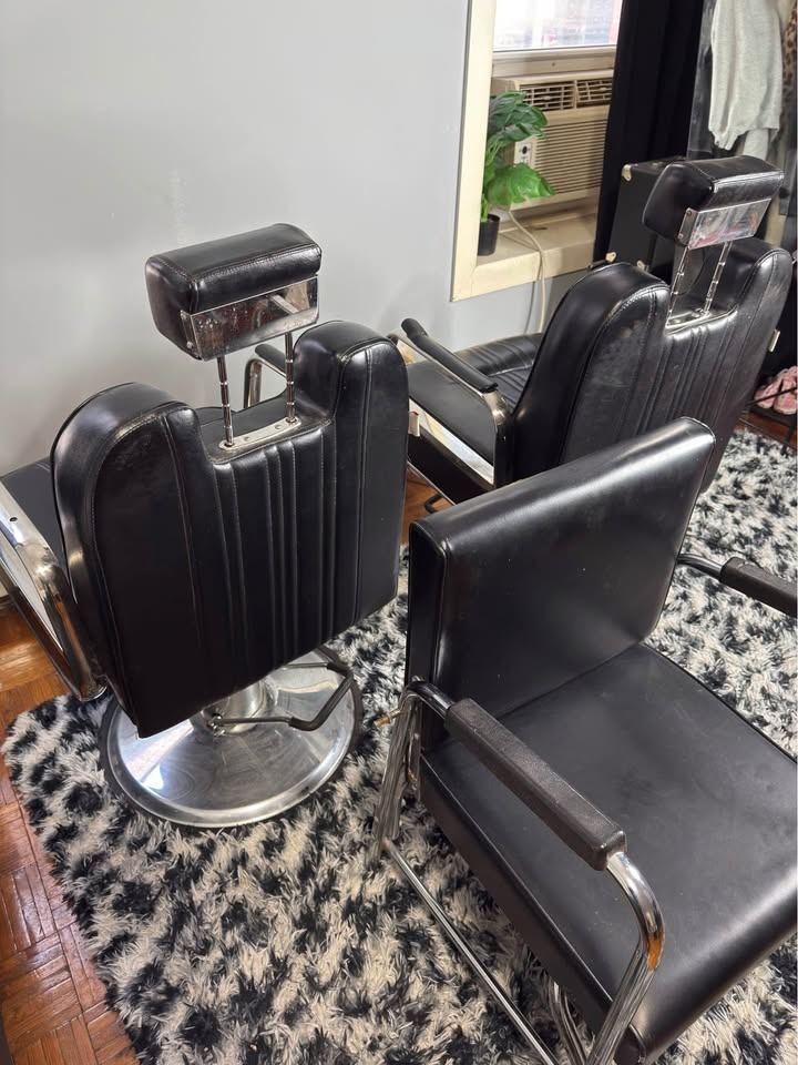 Black Barber Chairs Lot of 3 - photo 5