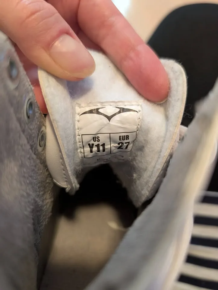 Girls Figure Skates Size Y11 image indicator(2)