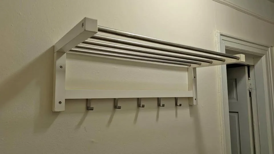 IKEA - TJUSIG white clothes/hat rack