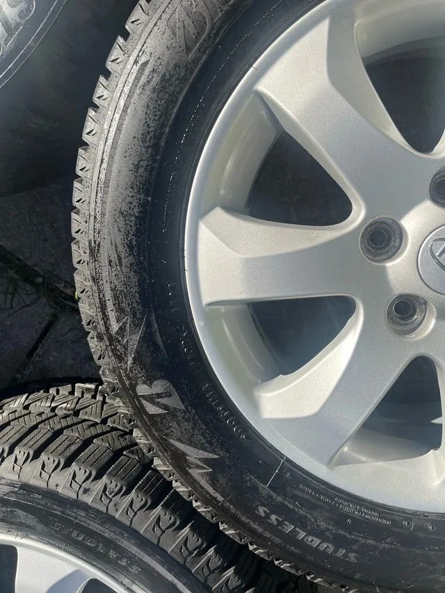 Kia Hyundai Winter Tire & Wheel Set image indicator(4)
