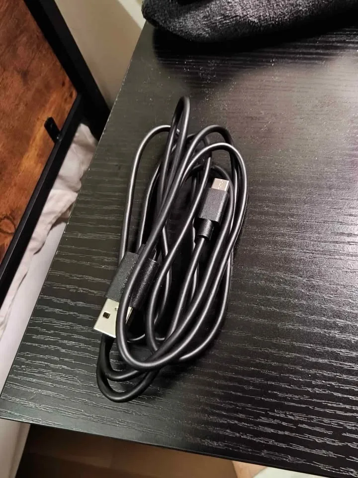 USB to Type-C Cable, Wall Adapter, Type-A Cable image indicator(3)