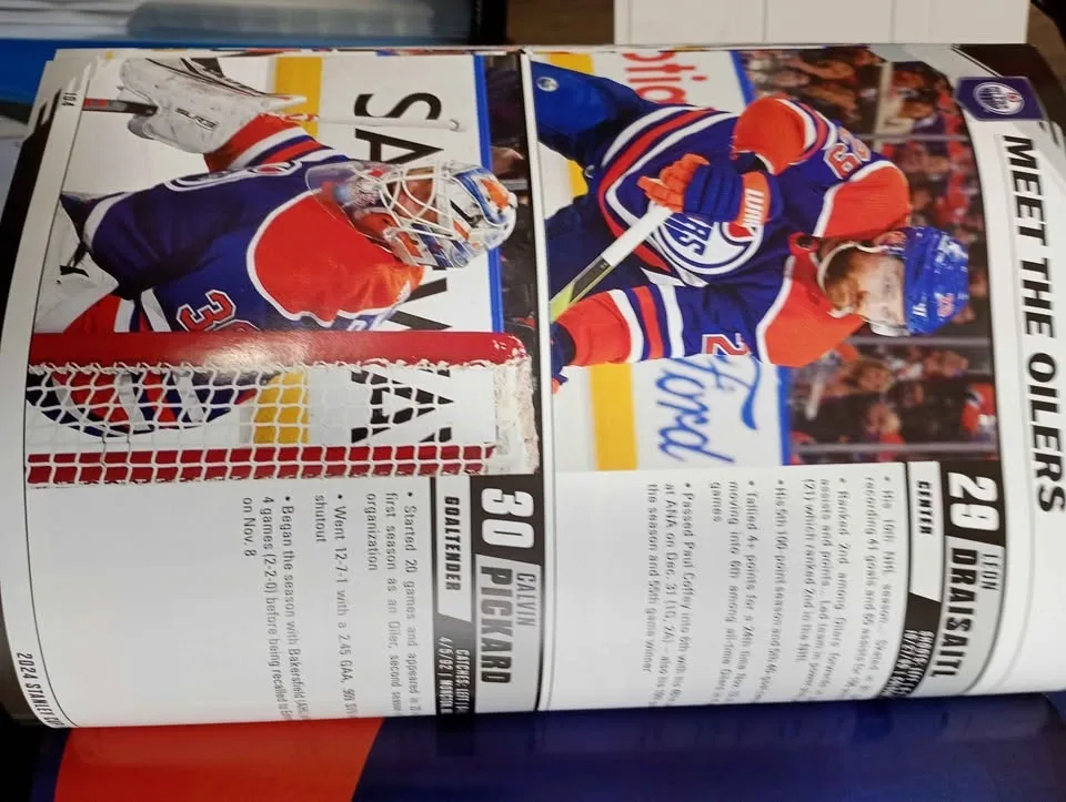 Official 24 Stanley Cup Program image indicator(3)