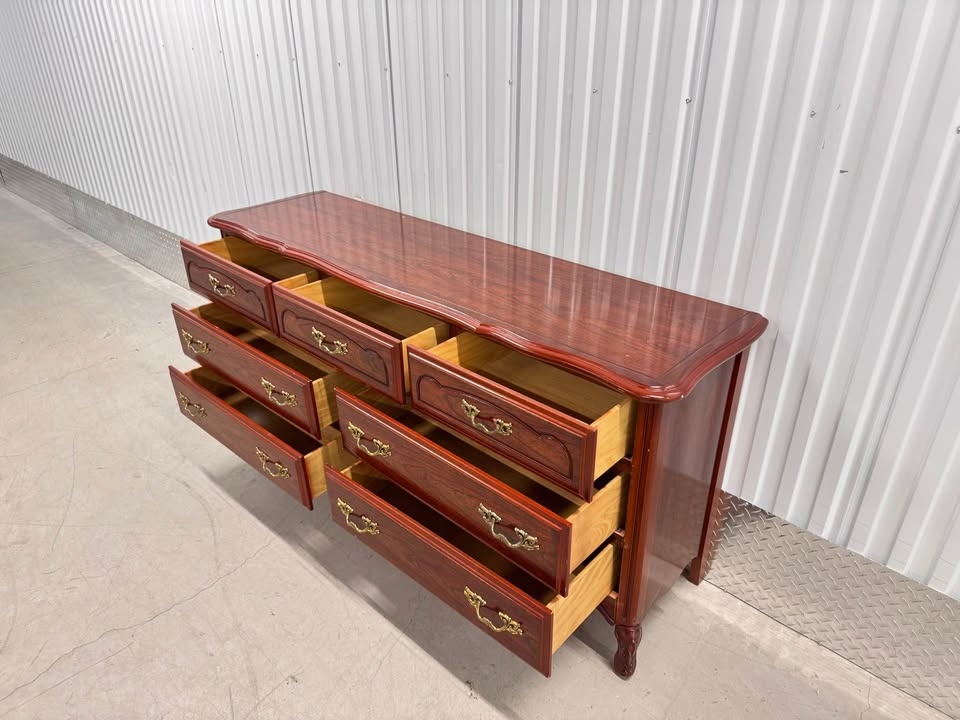 Vintage Solid Wood 7 Drawer Dresser (DELIVERY AVAILABLE) - photo 5