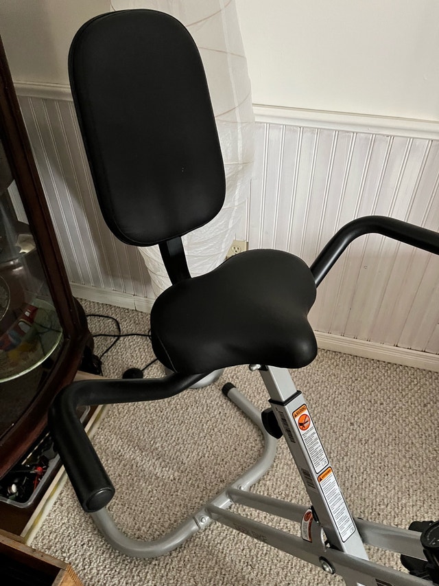 Exercise bike/desk - photo 3