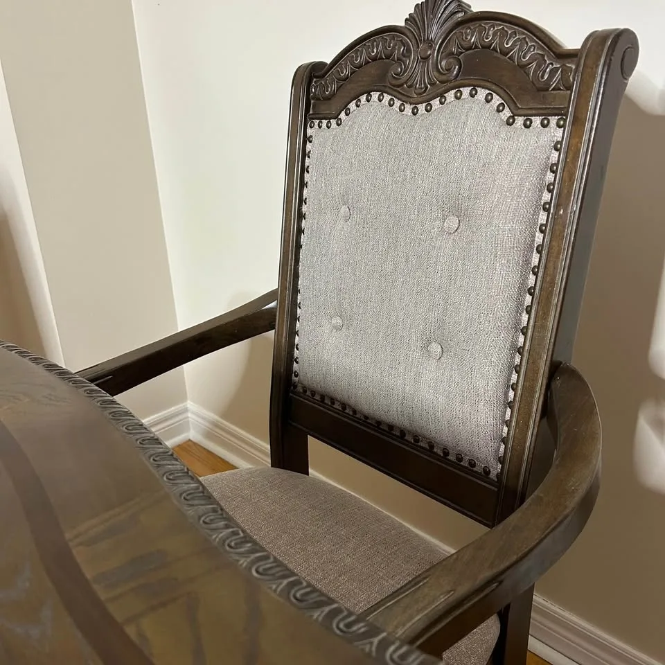 Ashley Charmond Dining Table And 8 Chairs image indicator(4)