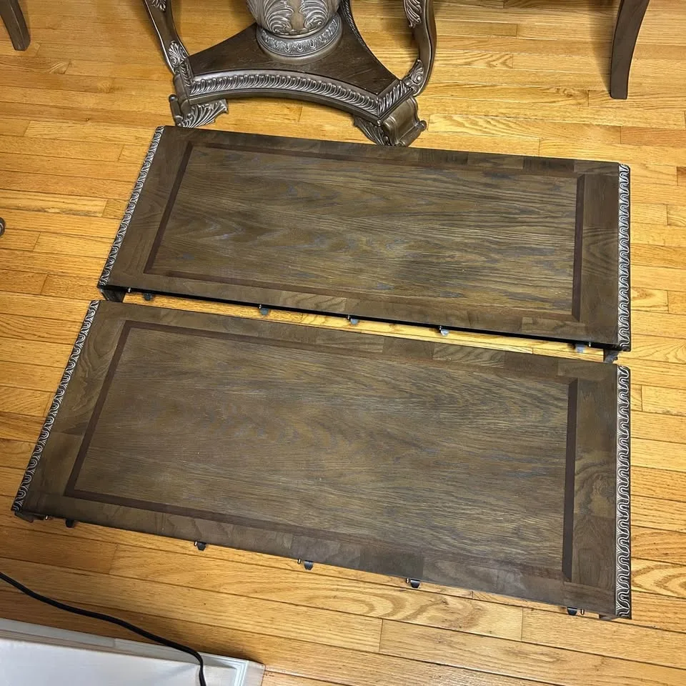 Ashley Charmond Dining Table And 8 Chairs image indicator(7)