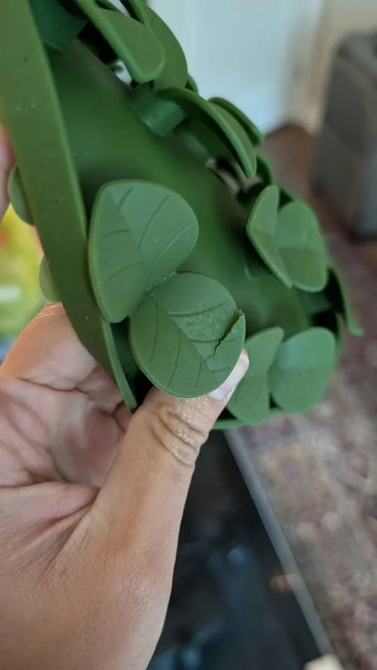 silicone feeder mat for cats and dogs image indicator(3)