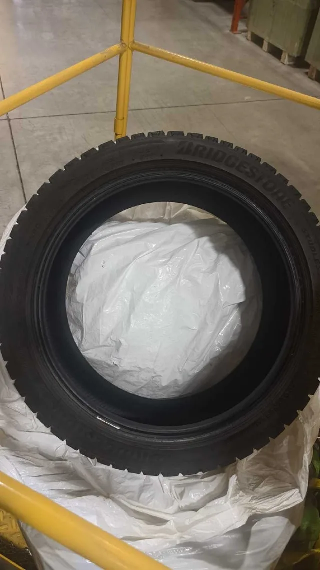 4 Bridgestone Tires image indicator(2)