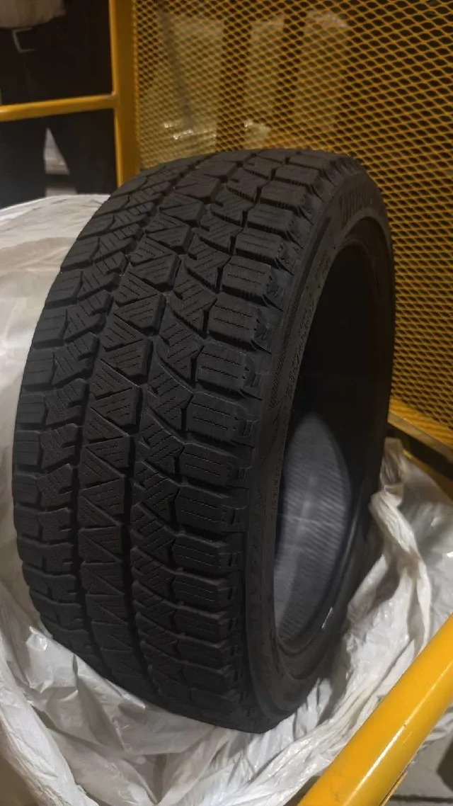 4 Bridgestone Tires image indicator(3)