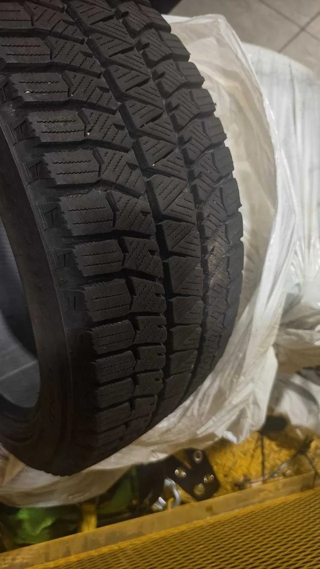 4 Bridgestone Tires image indicator(4)