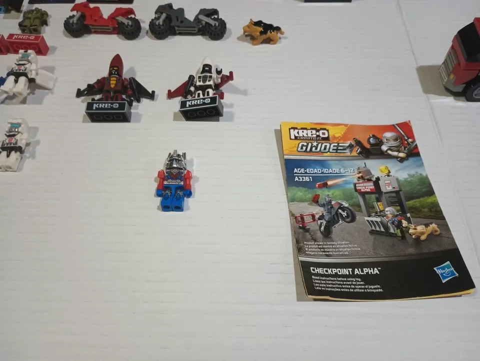 Kre-O Transformers and GI-Joe Figures Micro Changers image indicator(6)