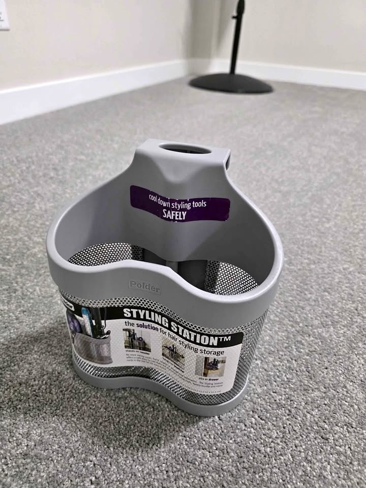 Poulder Hair Styling station