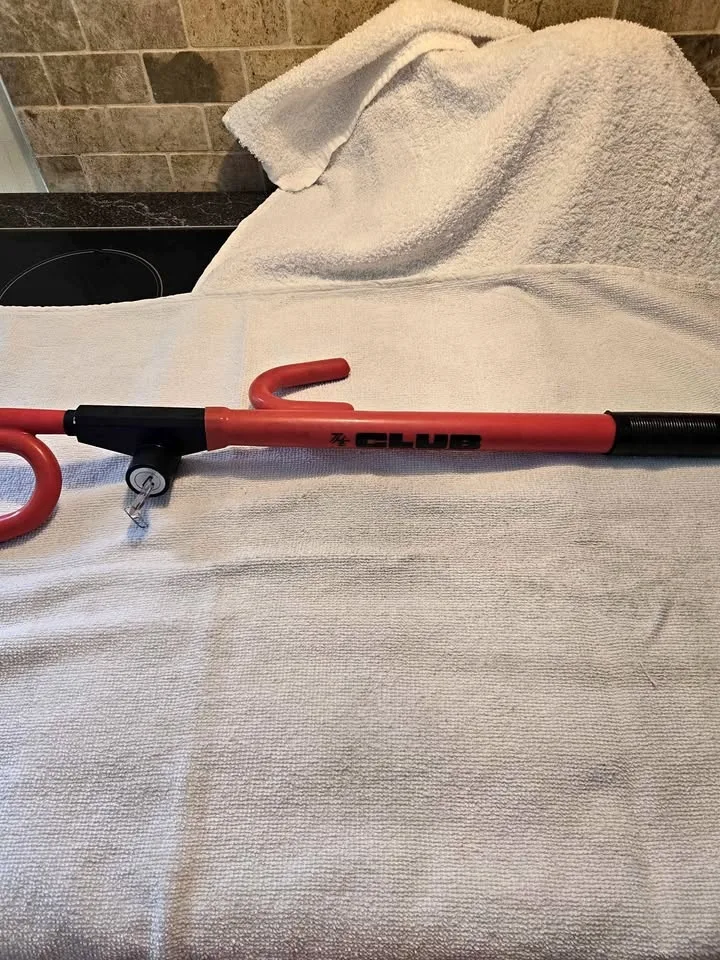 The Club anti theft bar