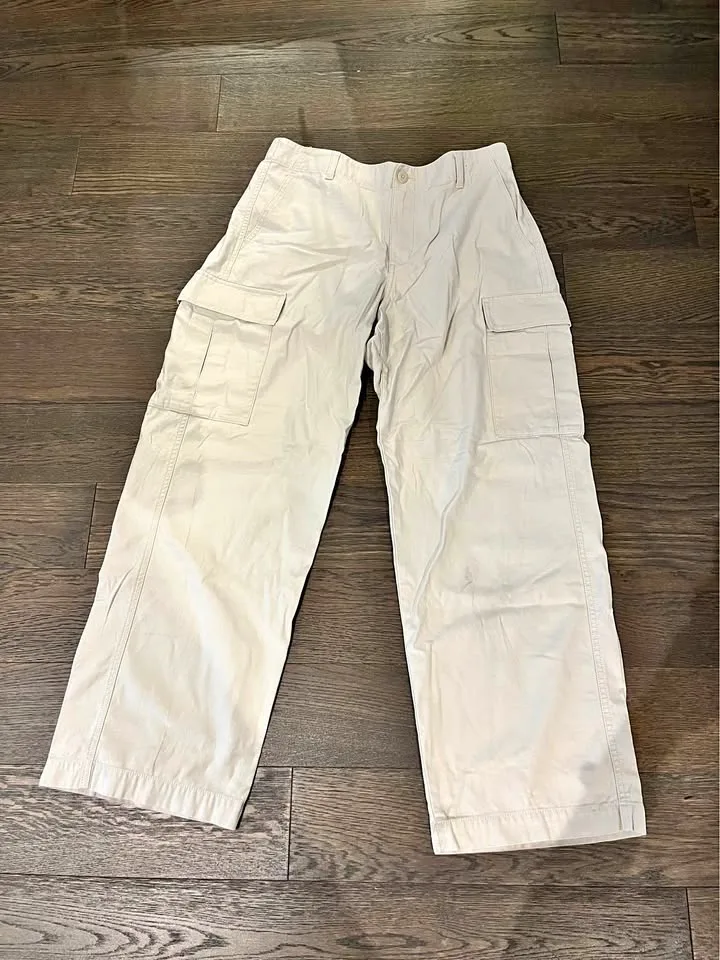 Womens Uniqlo Cargo Pants thumbnail