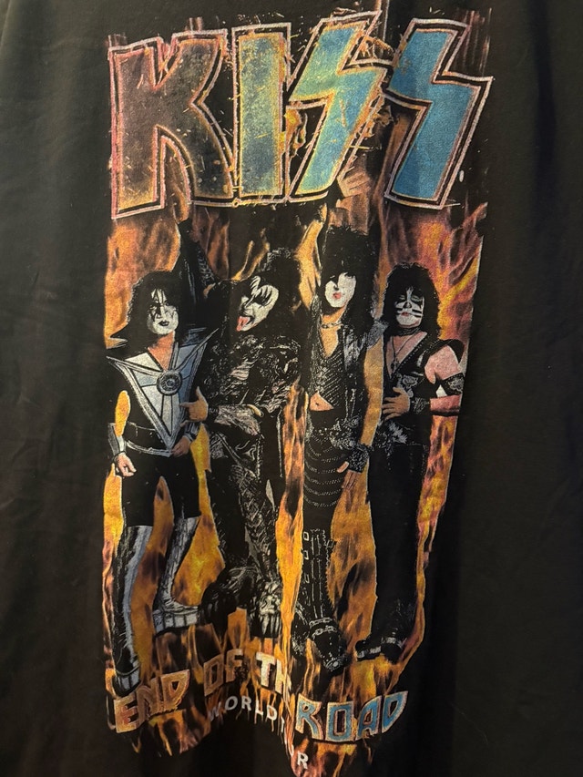 Kiss End of the Road Concert T-Shirt- New never worn - photo 3