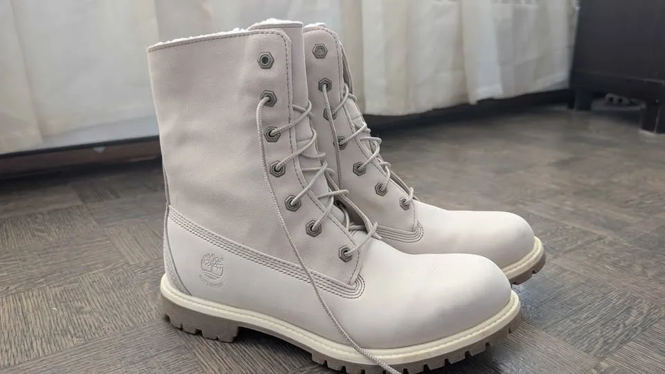 Womens Timberland Teddy Fleece Leather Waterproof Boots image indicator(2)