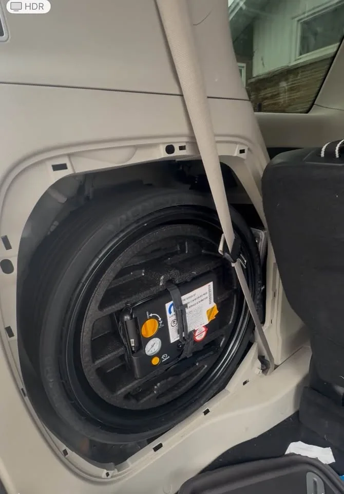 2017 Chrysler Pacifica Touring L image indicator(10)