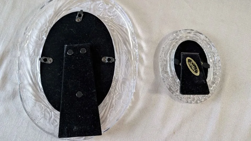 Vintage Decorative Oval Glass Frames – Set of 2 image indicator(4)