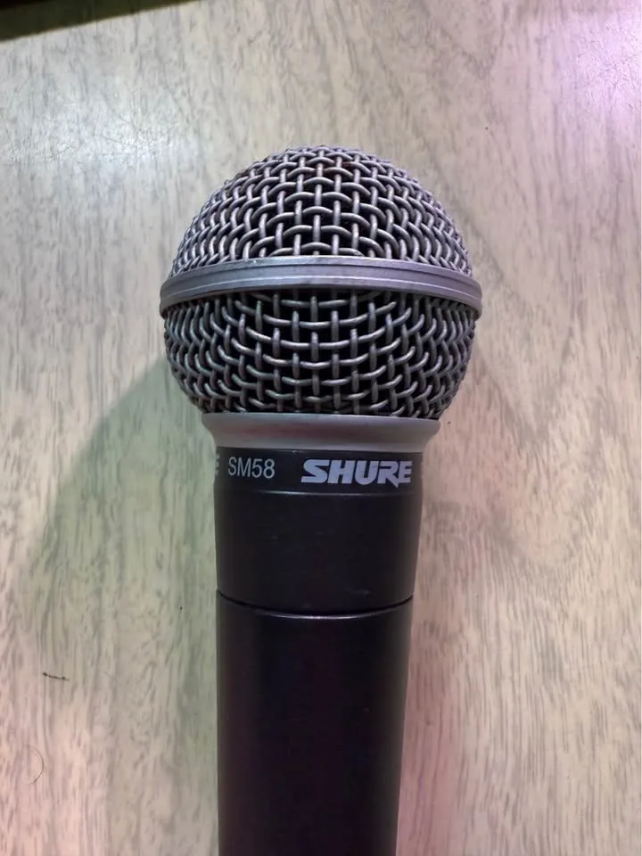 Shure SM58 vocal Microphone image indicator(2)