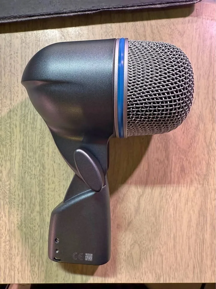 Shure Beta 52A microphone - BRAND NEW