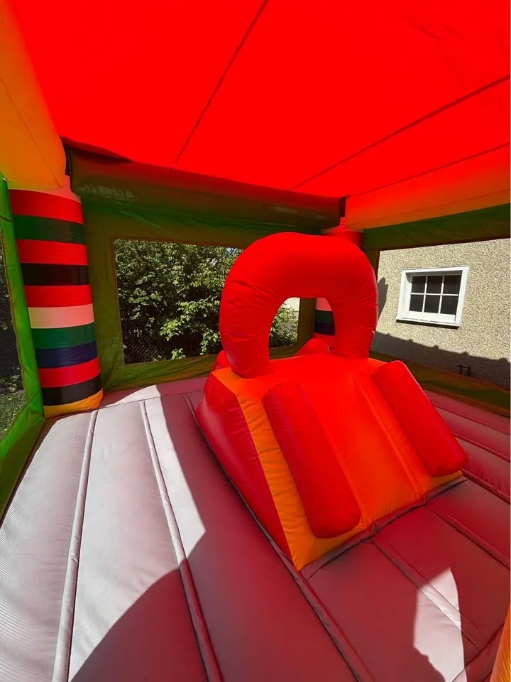 Inflatable Waterslides and Bouncy castles for sell image indicator(4)