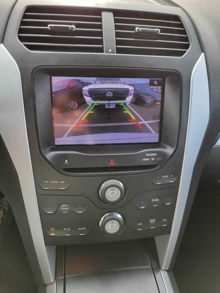 2012 Ford Explorer · XLT Sport SUV 4D - photo 2