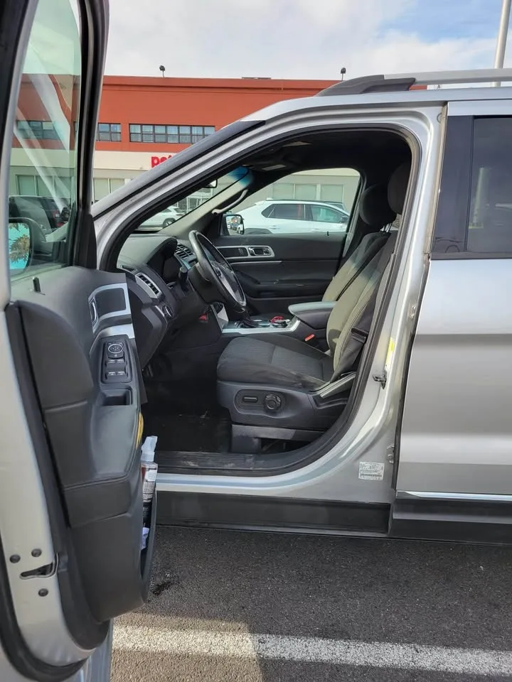2012 Ford Explorer · XLT Sport SUV 4D image indicator(4)