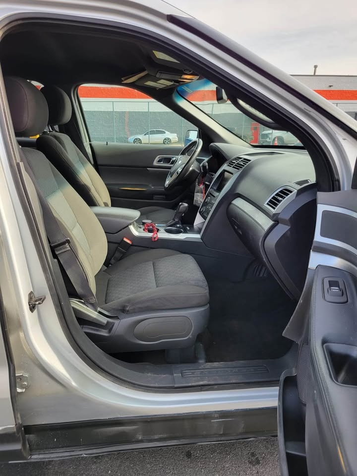 2012 Ford Explorer · XLT Sport SUV 4D - photo 5
