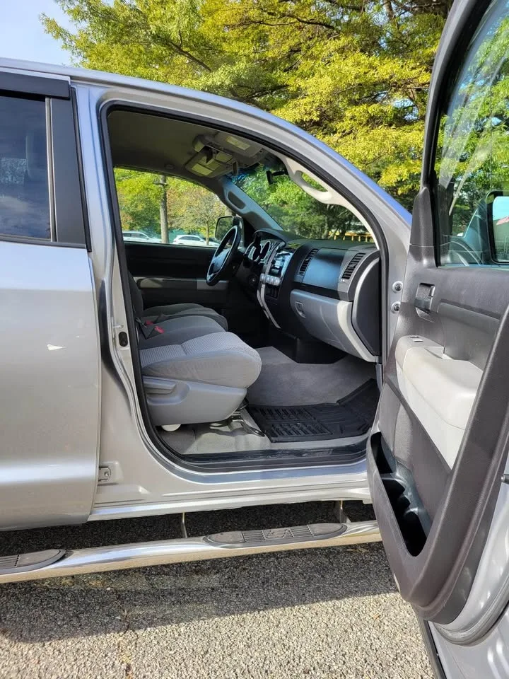 2009 Toyota Tundra image indicator(5)