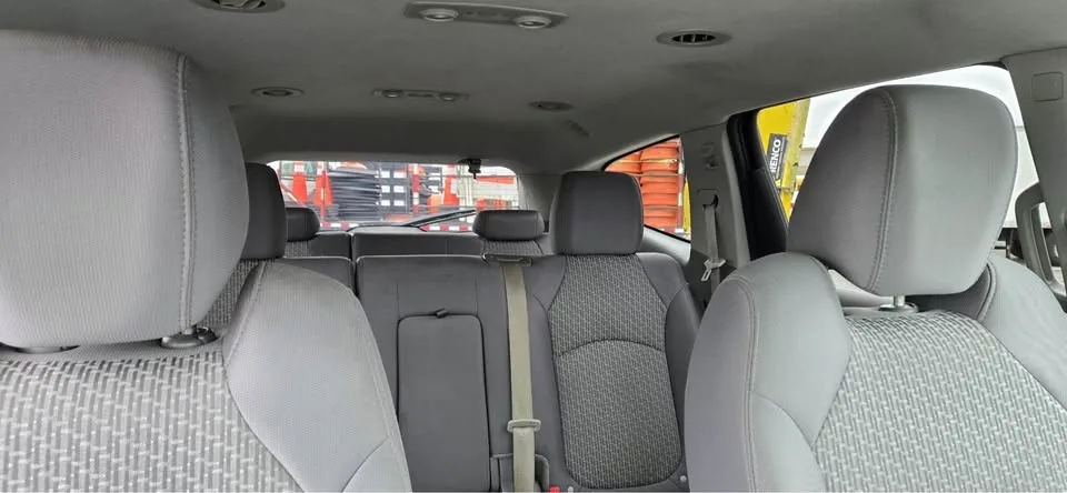 2011 Chevrolet Traverse · LS Sport Utility 4D image indicator(8)