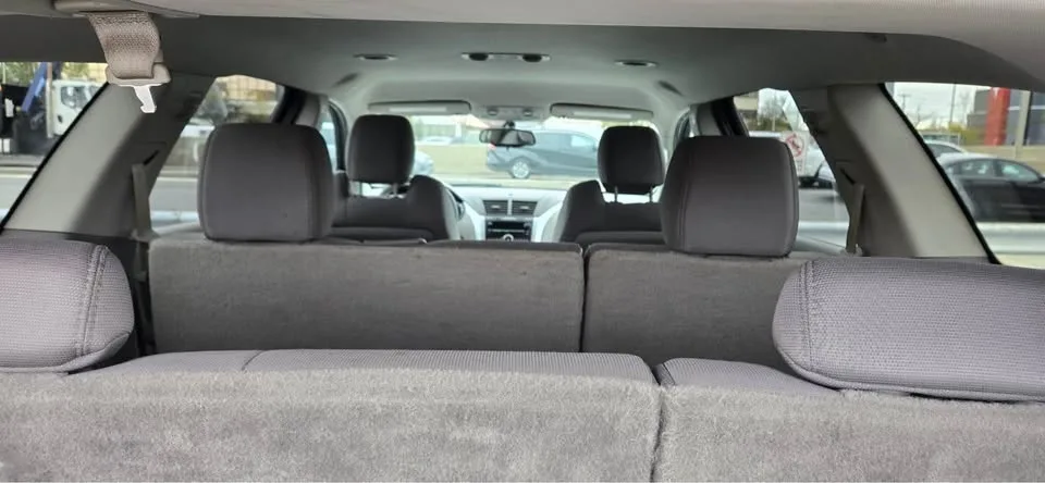 2011 Chevrolet Traverse · LS Sport Utility 4D image indicator(9)