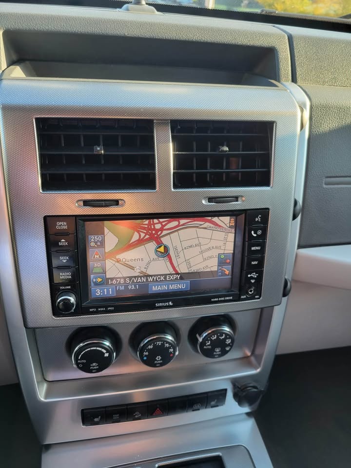 2008 Jeep Liberty · Limited Sport Utility 4D - photo 3